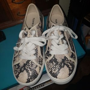 Snake print platform sneakers